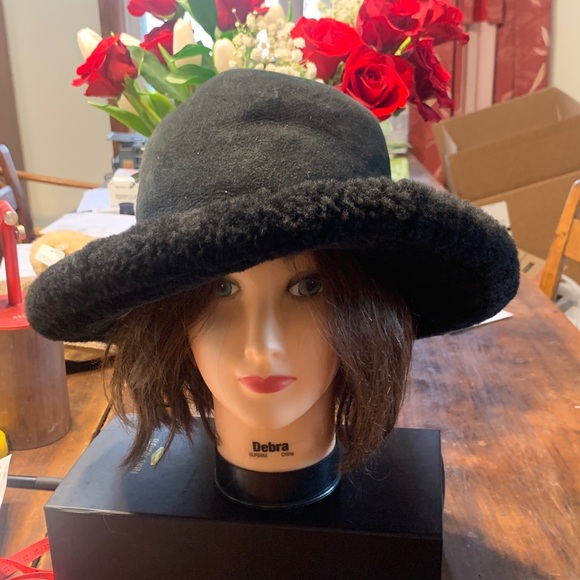 BLACK REAL SHEARLING SHERPA LAMBSKIN HAT WITH BRIM - Picture 2 of 11